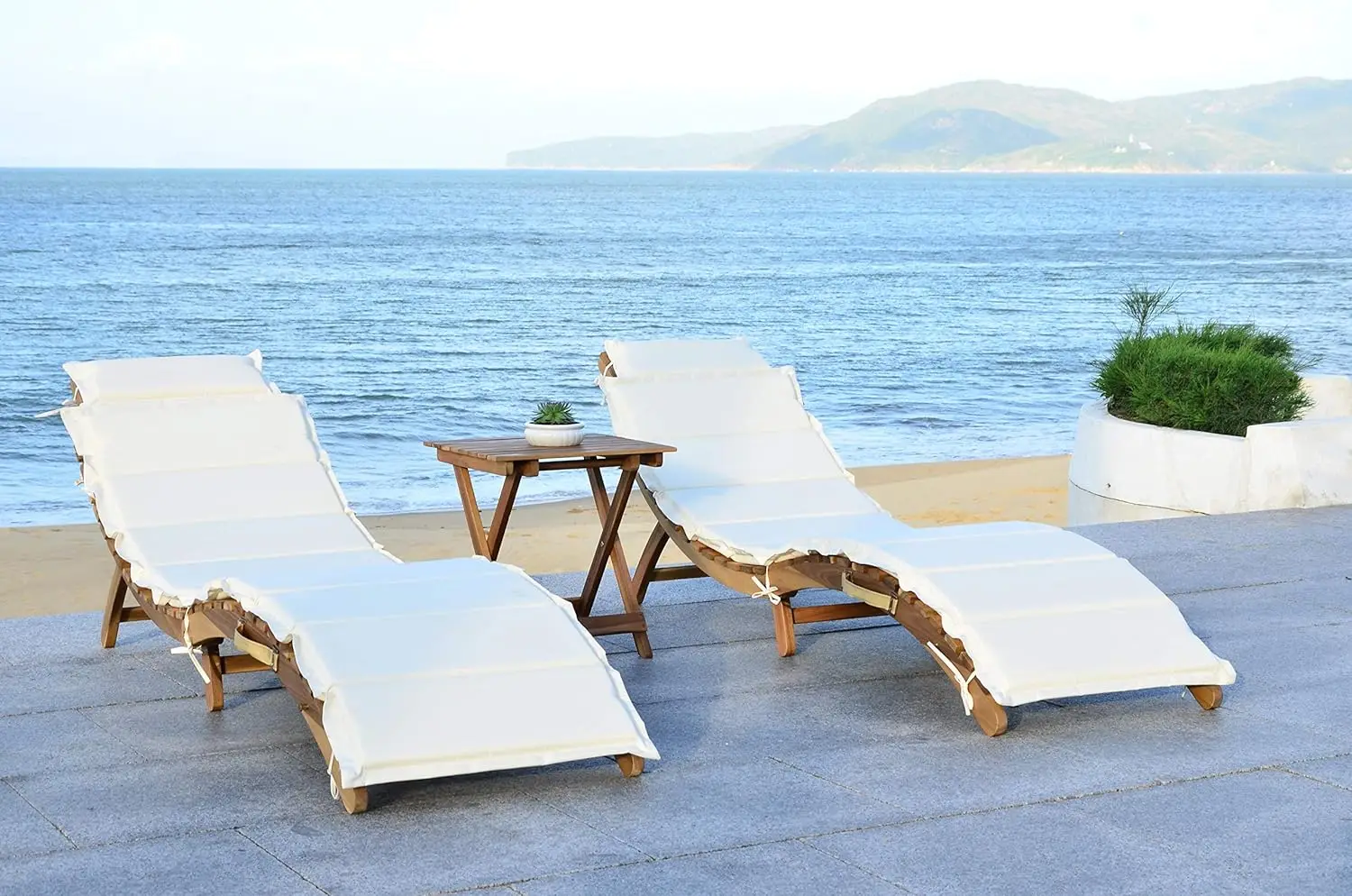 SAFAVIEH Outdoor Collection Pacifica Natural Brown Solid Wood/Beige Cushion 3-Piece Chaise Lounge Set with Table (PAT7020B)
SAFAVIEH Outdoor Collection Pacifica Natural Brown Solid Wood/Beige Cushion 3-Piece Chaise Lounge Set with Table (PAT7020B)