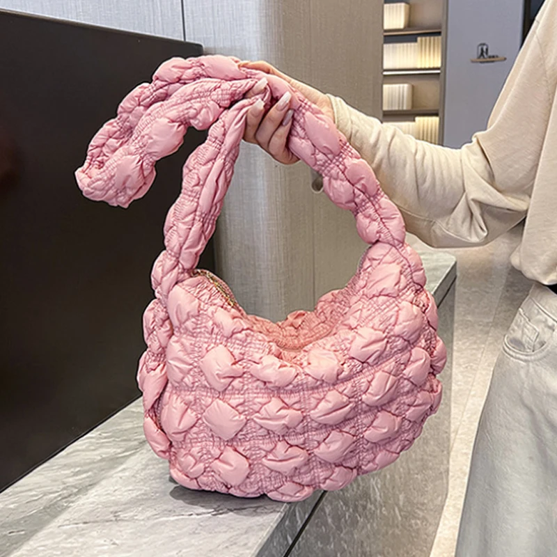 Large Capacity Cloud Bag Fashion Women's Bag High Quality Shoulder Bag Versatile Crossbody Bag
Large Capacity Cloud Bag Fashion Women's Bag High Quality Shoulder Bag Versatile Crossbody Bag