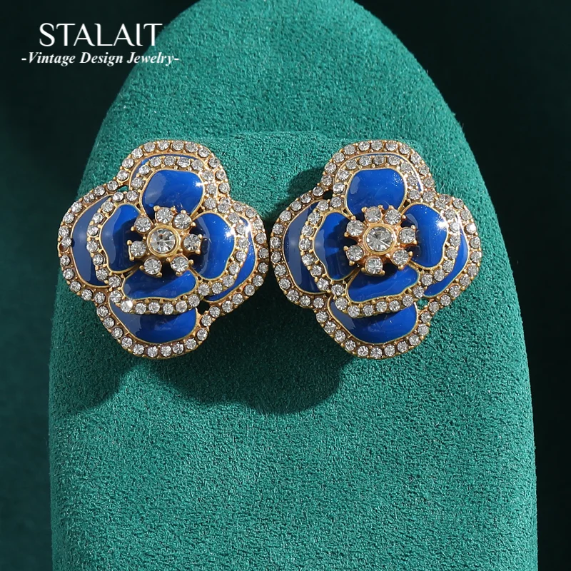 Dripping Oil Flower Stud Earrings for Women Blue Petals Set with Rhinestones Korean Clothing Accessories for Autumn and Winter
Dripping Oil Flower Stud Earrings for Women Blue Petals Set with Rhinestones Korean Clothing Accessories for Autumn and Winter