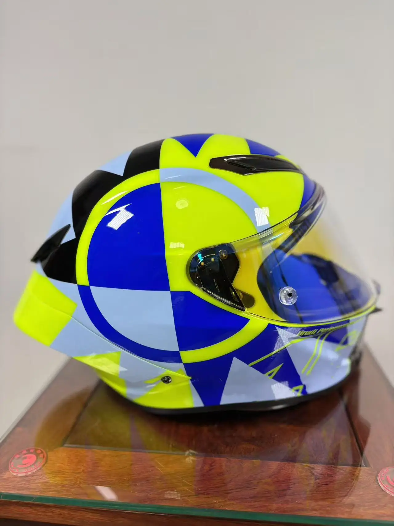 Full Face Motorcycle helmet pista GPR sun moon Motocross Racing Motobike Riding Helmet Casco De Motocicleta four season
Full Face Motorcycle helmet pista GPR sun moon Motocross Racing Motobike Riding Helmet Casco De Motocicleta four season
