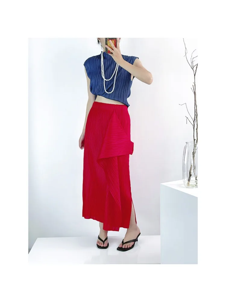 Miyake 2025 Summer New Asymmetric Skirt Splicing Design, Single Side Split Fold Half Body Skirt for Women
Miyake 2025 Summer New Asymmetric Skirt Splicing Design, Single Side Split Fold Half Body Skirt for Women