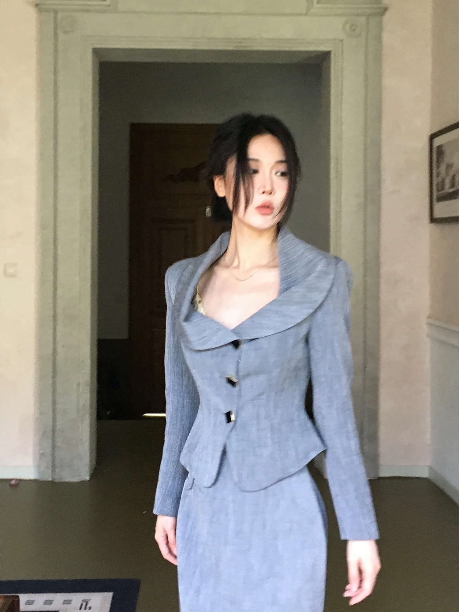 RoseFang Original Hong Kong Evening Breeze Slimming Waistcoat Suit Set French Style Long Sleeve Women's Business Outerwear
RoseFang Original Hong Kong Evening Breeze Slimming Waistcoat Suit Set French Style Long Sleeve Women's Business Outerwear