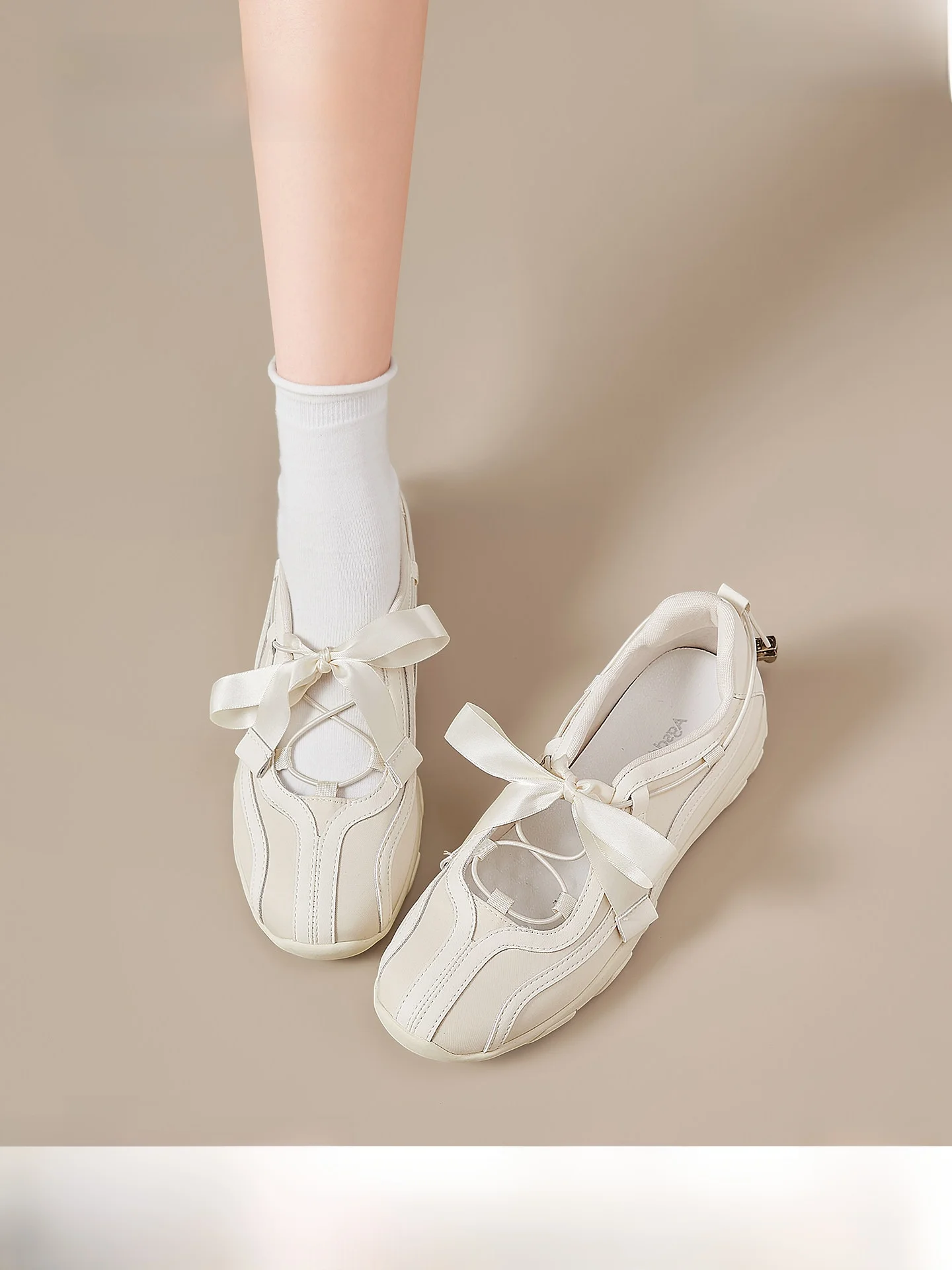 Agsdon Sporty Mary Jane Shoes Women's Summer Breathable Ballet Flat Shoes Slip-On round Toe Rubber Outsole Fashionable Hollow...
Agsdon Sporty Mary Jane Shoes Women's Summer Breathable Ballet Flat Shoes Slip-On round Toe Rubber Outsole Fashionable Hollow...
