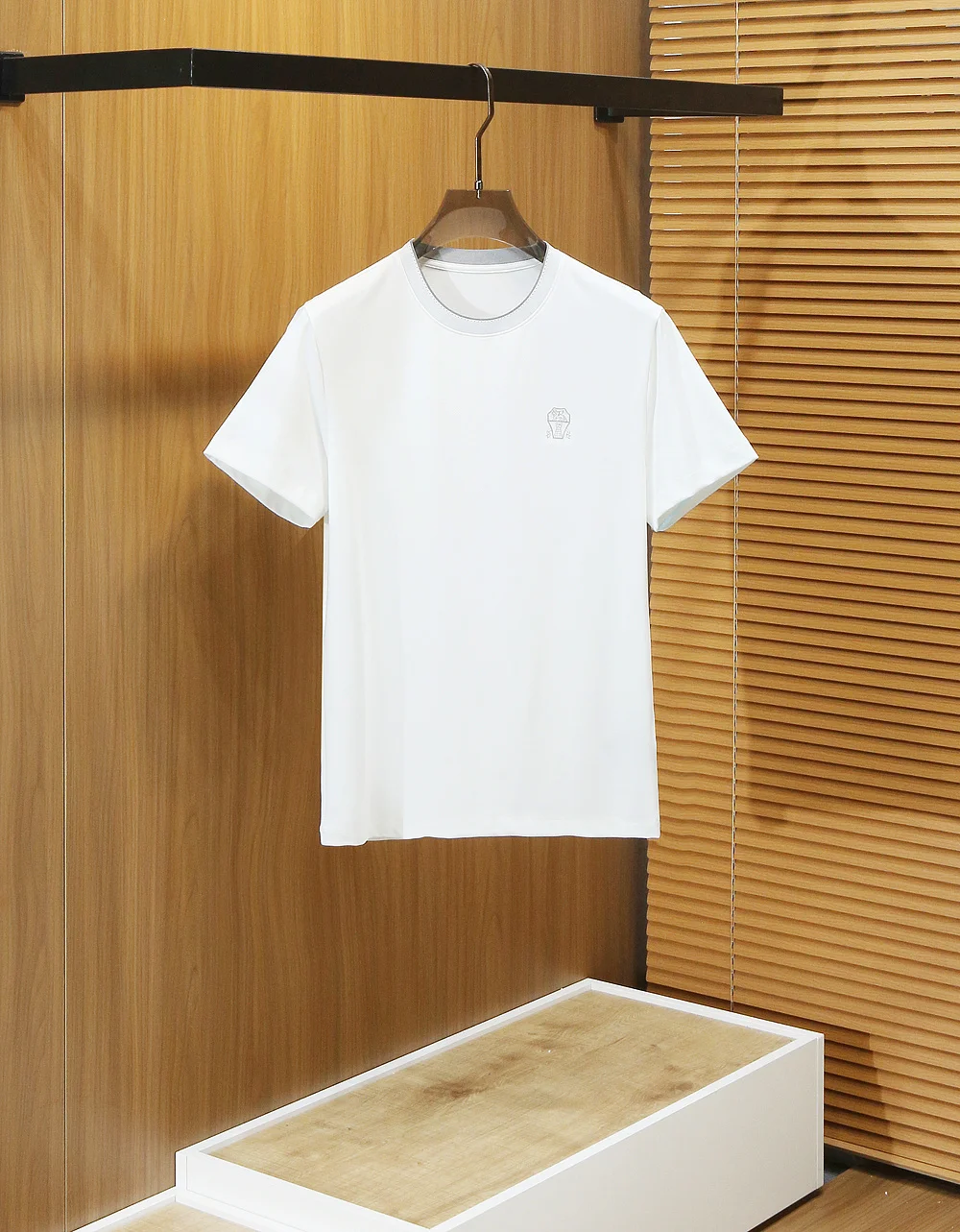 Italian Vintage Sle Men's round Ne ort Sve T-irt Casual Color Blo Busin Cotton Tops for Young Men 2026 Spring...
Italian Vintage Sle Men's round Ne ort Sve T-irt Casual Color Blo Busin Cotton Tops for Young Men 2026 Spring...
