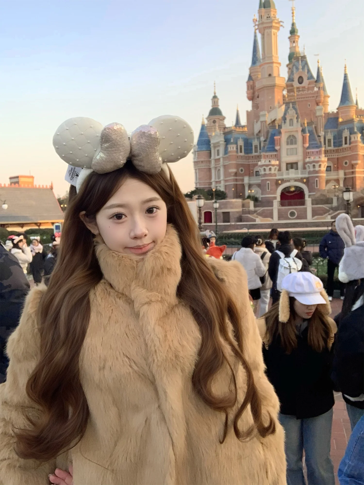 OKJJ Real Rabbit Fur Coat Women's ort Loose Faion Stand Collar Anti-Aging Coat Spring Winter Luxury Sle Long Sve
OKJJ Real Rabbit Fur Coat Women's ort Loose Faion Stand Collar Anti-Aging Coat Spring Winter Luxury Sle Long Sve