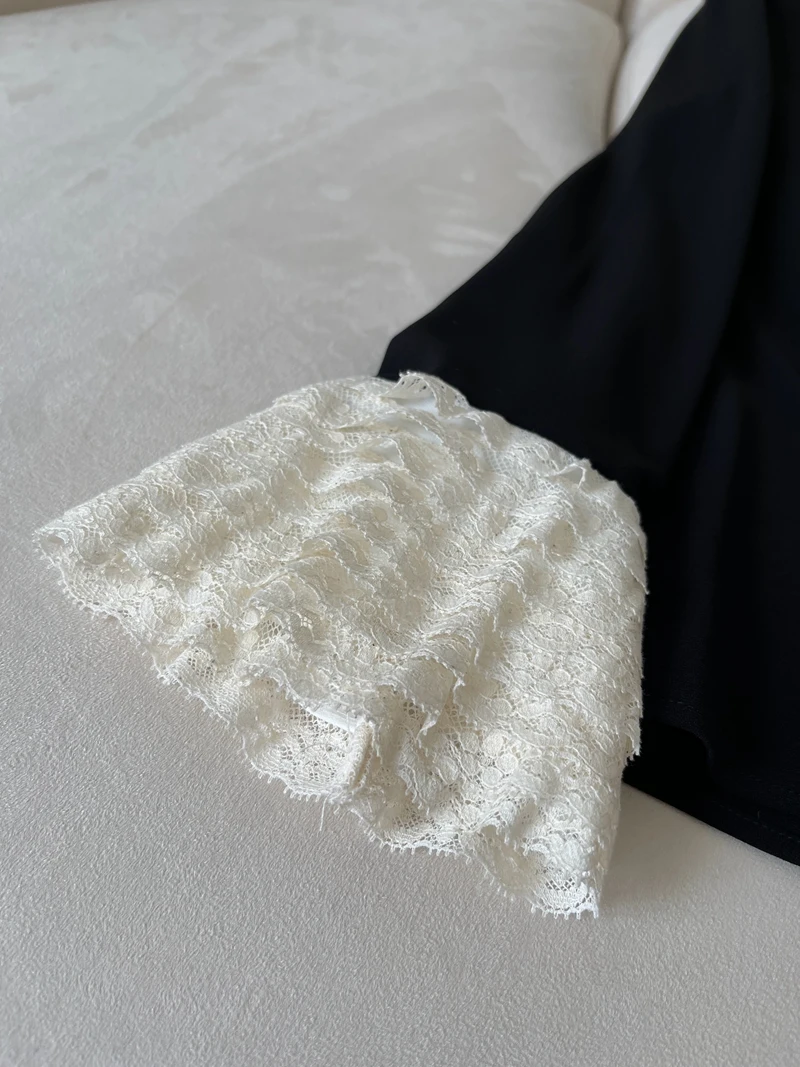 Retro Layered Color Blo Lace Trim Bell Sve Long Sve irt Top adient Design Polka Dot Pattern High Collar Casual Lo..
Retro Layered Color Blo Lace Trim Bell Sve Long Sve irt Top adient Design Polka Dot Pattern High Collar Casual Lo..