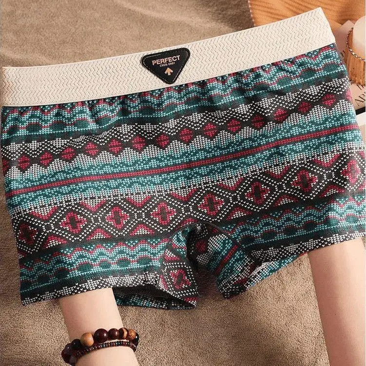 Pure Cotton Breathable Comfortable Retro Ethnic Style Trendy Anti-Light Pants New 2025 Ladies Underwear Four Corners
Pure Cotton Breathable Comfortable Retro Ethnic Style Trendy Anti-Light Pants New 2025 Ladies Underwear Four Corners