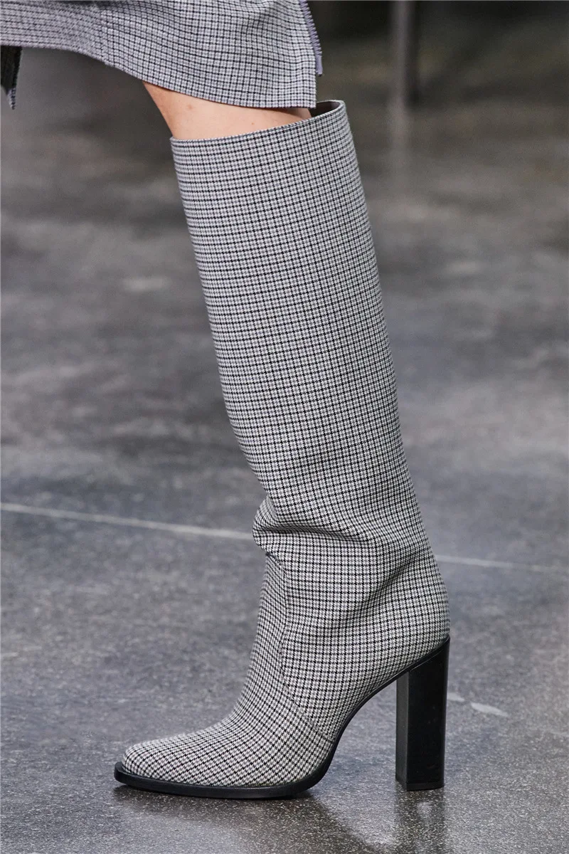 Winter Woman High Boots Ladies Knee High Motorcycle Boots Party Winter Casual Botas Sexy Fashion T-show Booties
Winter Woman High Boots Ladies Knee High Motorcycle Boots Party Winter Casual Botas Sexy Fashion T-show Booties