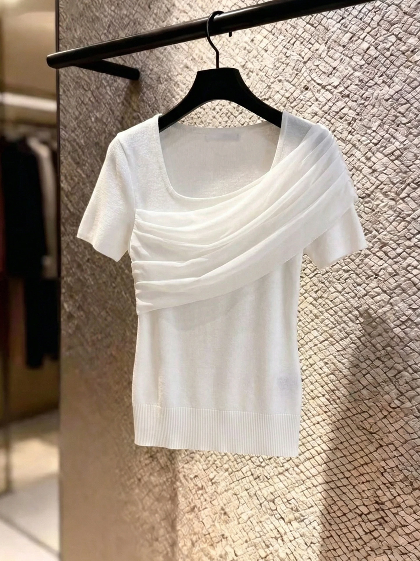 Fashionable Mesh Splice Design Women's T-shirt Short Sleeve Summer Top Stylish Versatile Korean Style round Neck Commute Style
Fashionable Mesh Splice Design Women's T-shirt Short Sleeve Summer Top Stylish Versatile Korean Style round Neck Commute Style
