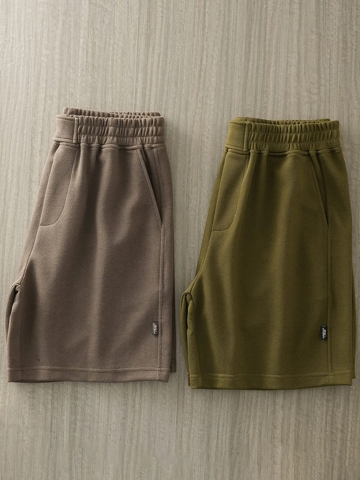 Мужские хлопковые рта Heavyweight Pique, лето 2024, новые повседневные прямые брюки Sle Five-Quarter, модные спортивные брюки
Мужские хлопковые рта Heavyweight Pique, лето 2024, новые повседневные прямые брюки Sle Five-Quarter, модные спортивные брюки