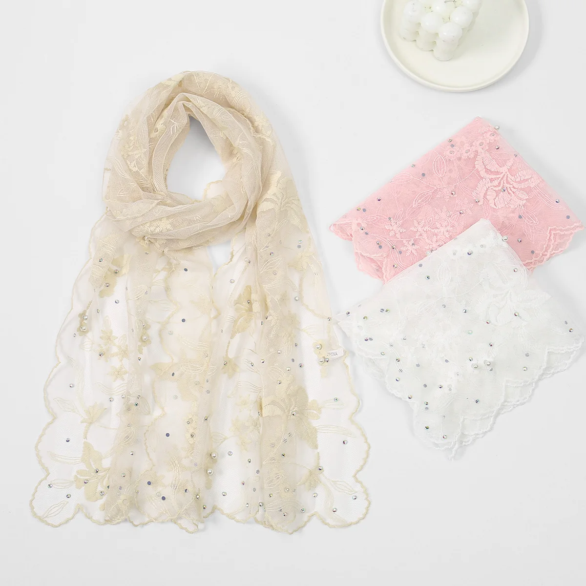 Woman Elegant Lace Scarf Shawl Hollow Out Foulard Beading Bandana Summer Retro Embroidery Versatile Handscarf for Hair 140*30cm
Woman Elegant Lace Scarf Shawl Hollow Out Foulard Beading Bandana Summer Retro Embroidery Versatile Handscarf for Hair 140*30cm