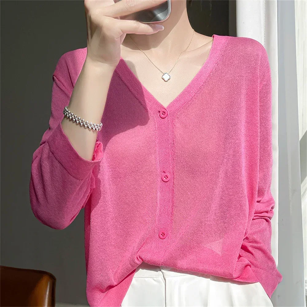 Oversized Sunscreen Knitted Sweater Ice Silk cardigan women V-neck light Thin Soft 2025 Women's New Style Spring Summer Top
Oversized Sunscreen Knitted Sweater Ice Silk cardigan women V-neck light Thin Soft 2025 Women's New Style Spring Summer Top