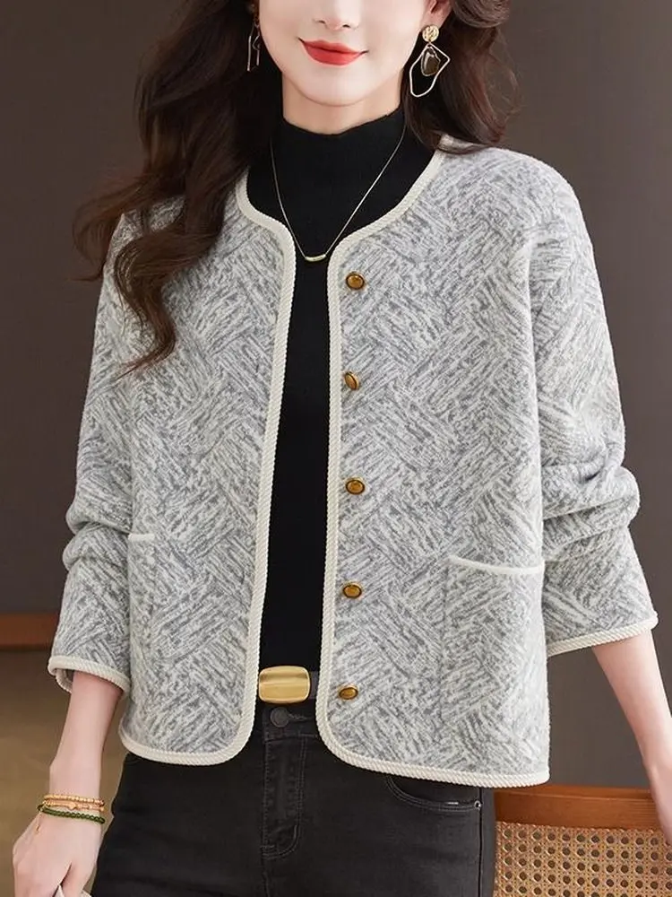 Spring Autumn 2025 Women's Loose Knitted round Neck Open Cardigan Short Style Fashionable Versatile Warm Long Sleeve Top
Spring Autumn 2025 Women's Loose Knitted round Neck Open Cardigan Short Style Fashionable Versatile Warm Long Sleeve Top