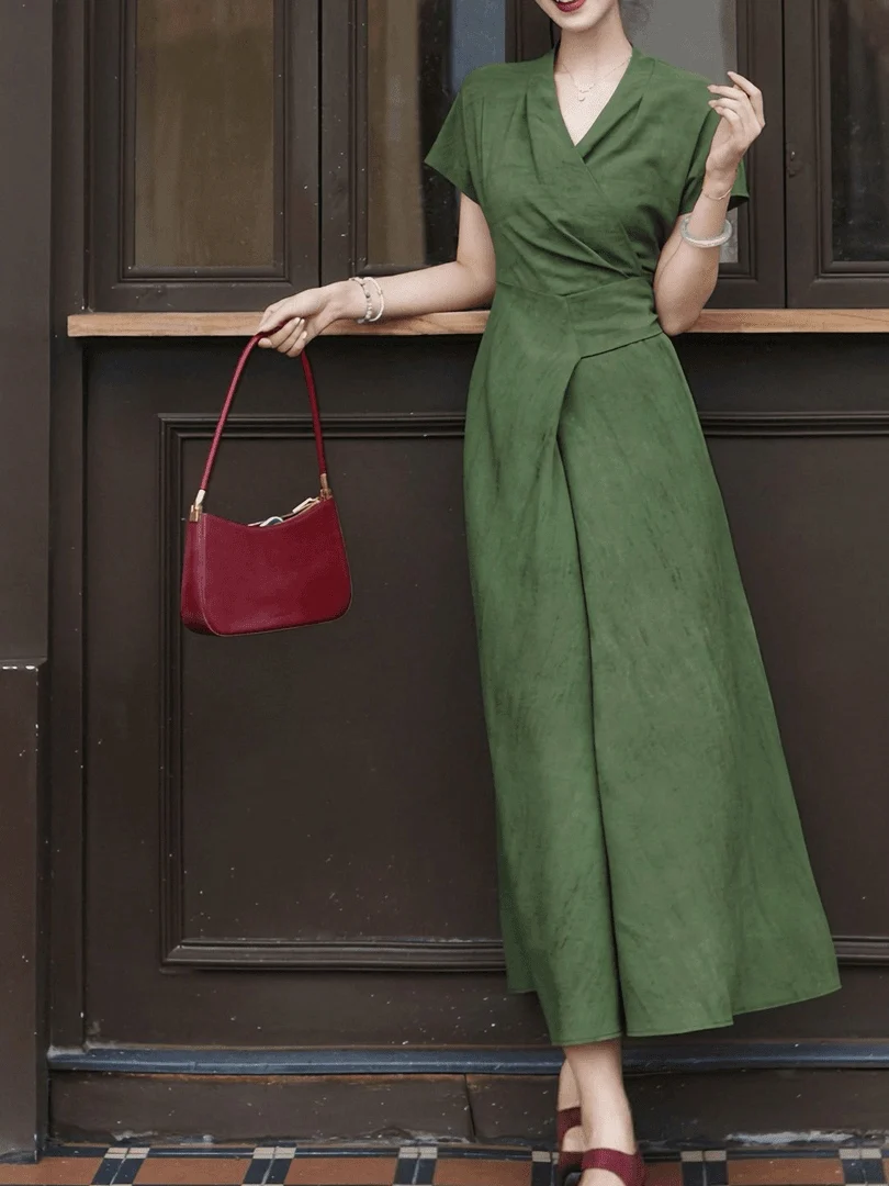 Elegant V-neck Long Dress Women's Summer 2026 New Style Lightweight Waist-cinching Belted Dress Casual A-line Skirt
Elegant V-neck Long Dress Women's Summer 2026 New Style Lightweight Waist-cinching Belted Dress Casual A-line Skirt