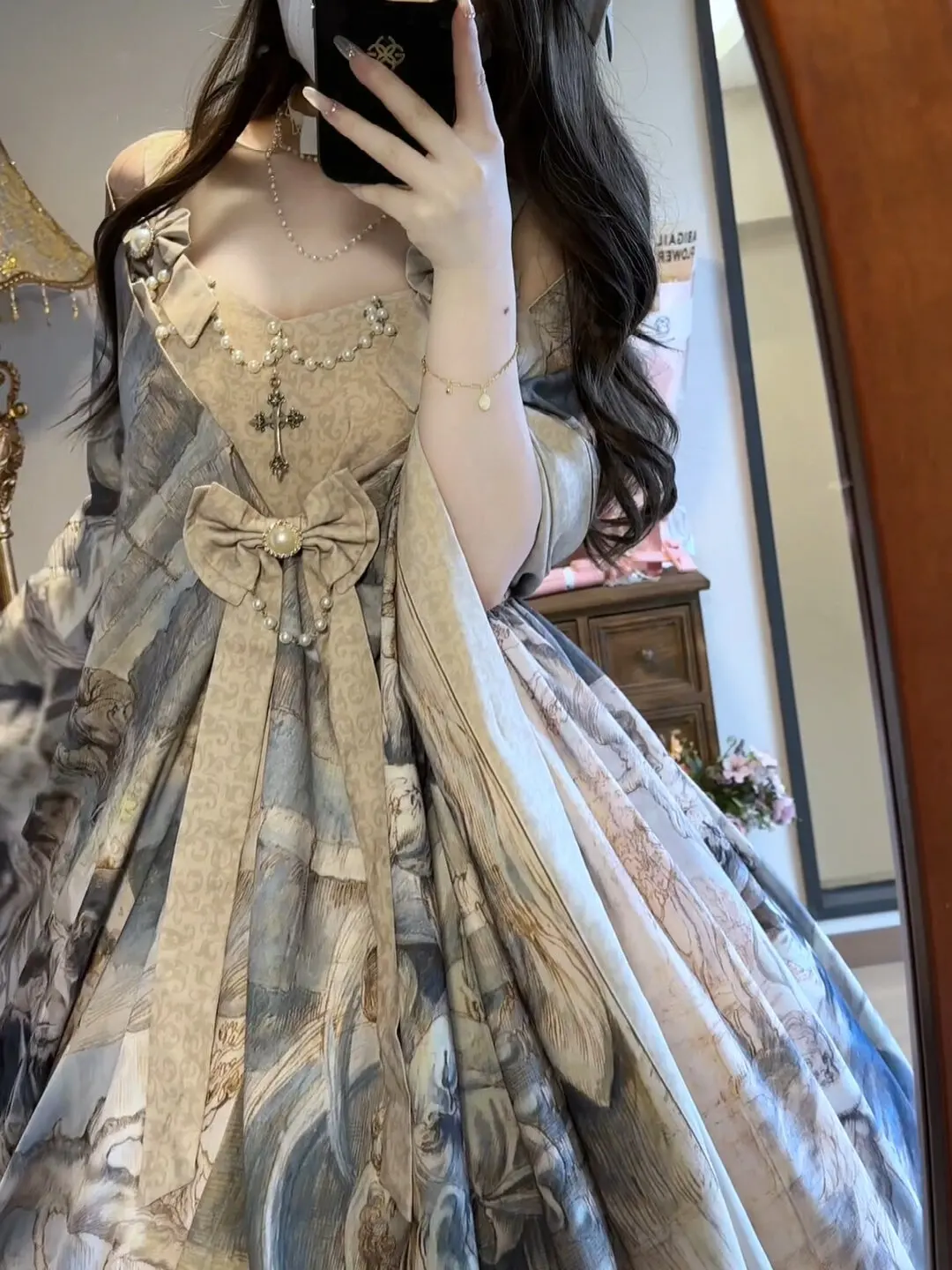 Adorable Sweet Retro Style Oil Painting Lolita Dress with Shoulder Scarf Strap Elegant Miss Lady Fashionable Cute Outfit
Adorable Sweet Retro Style Oil Painting Lolita Dress with Shoulder Scarf Strap Elegant Miss Lady Fashionable Cute Outfit