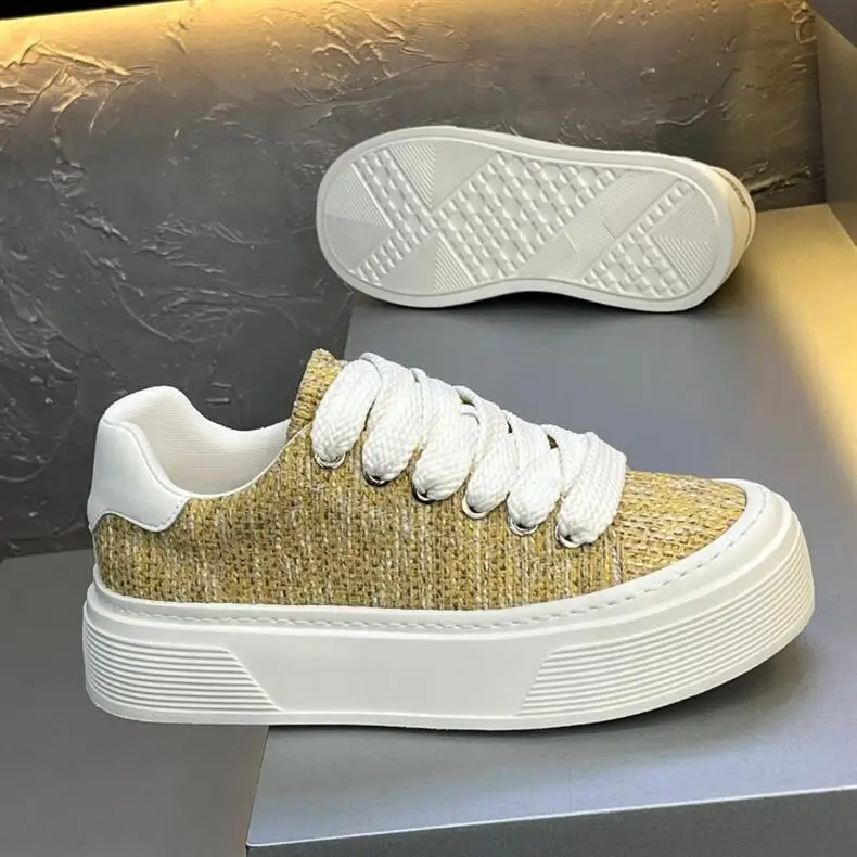Autumn Men Casual Shoes Fashion Mixed Colour Anti Skid Sports Canvas Sneakers Flat Sole Comfortable Breathable Mesh Footwear Man
Autumn Men Casual Shoes Fashion Mixed Colour Anti Skid Sports Canvas Sneakers Flat Sole Comfortable Breathable Mesh Footwear Man