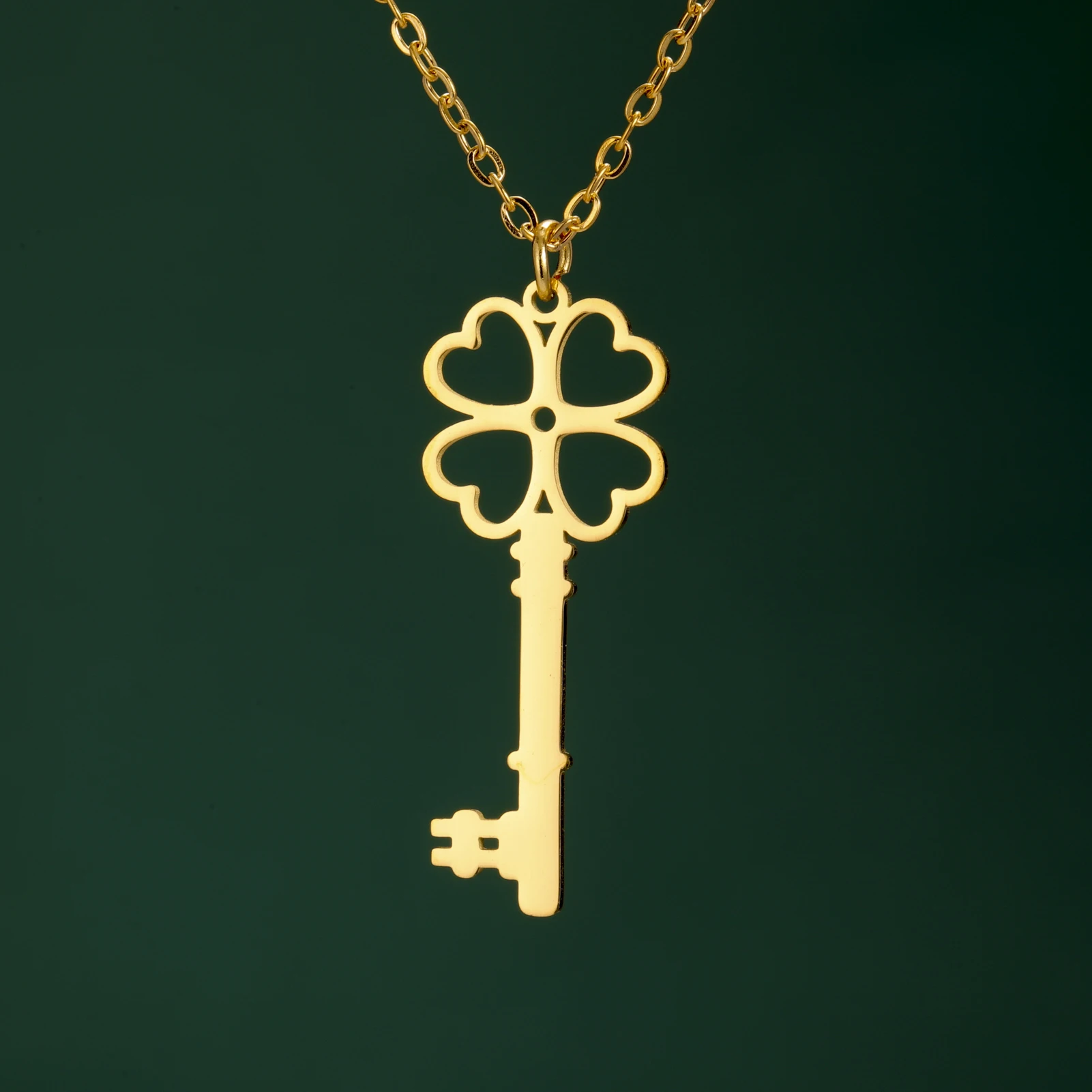 Heart shaped Clover Key Pendant Necklace Stainless Steel Women's Fashion Romantic Bohemian Jewelry Valentine's Day Gift
Heart shaped Clover Key Pendant Necklace Stainless Steel Women's Fashion Romantic Bohemian Jewelry Valentine's Day Gift