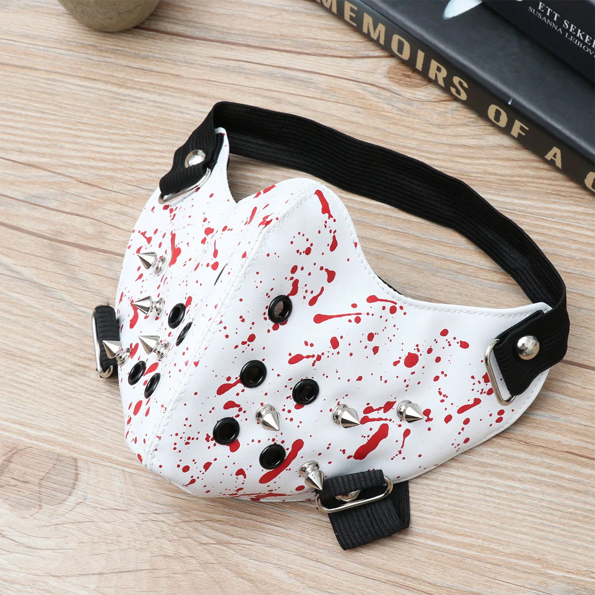 Cool Half Face Mask in White and Red Rivet Punk Style for Halloween Carnival Cosplay Unique Fashion Statement Piece
Cool Half Face Mask in White and Red Rivet Punk Style for Halloween Carnival Cosplay Unique Fashion Statement Piece