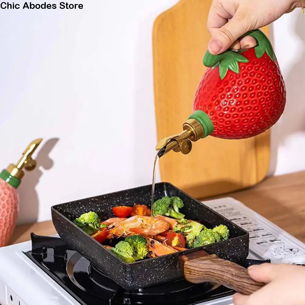 Кухонный контейнер для приправ, керамическая банка для приправ с клубникой, мультяшная банка для специй в японском стиле с крышкой, бутылка для масла, соус
Кухонный контейнер для приправ, керамическая банка для приправ с клубникой, мультяшная банка для специй в японском стиле с крышкой, бутылка для масла, соус