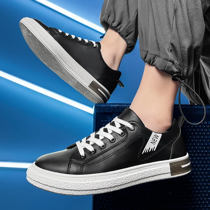 2025 New Men's PU Leather Running Shoes Lightweight Casual Sports Shoes, Comfortable Flat Shoes Fashionable Wearing for Walking
2025 New Men's PU Leather Running Shoes Lightweight Casual Sports Shoes, Comfortable Flat Shoes Fashionable Wearing for Walking
