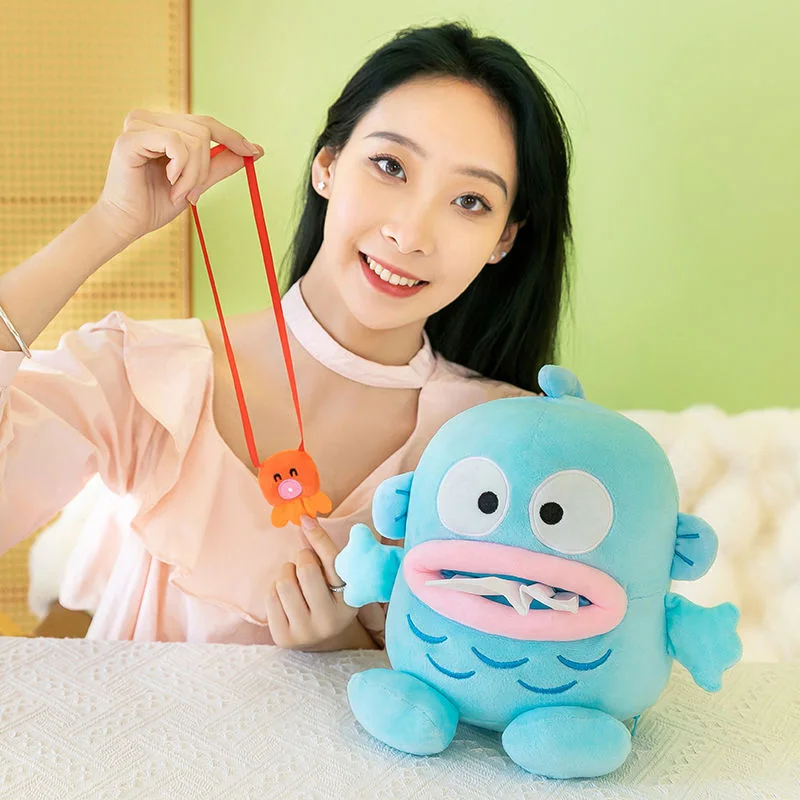 Мультяшная коробка Sanrio Hangyodon для извлечения бумаги, милый плюшевый смешной автомобиль, креативная кукла для извлечения бумаги, аниме аксессуары, игрушки, подарки
Мультяшная коробка Sanrio Hangyodon для извлечения бумаги, милый плюшевый смешной автомобиль, креативная кукла для извлечения бумаги, аниме аксессуары, игрушки, подарки