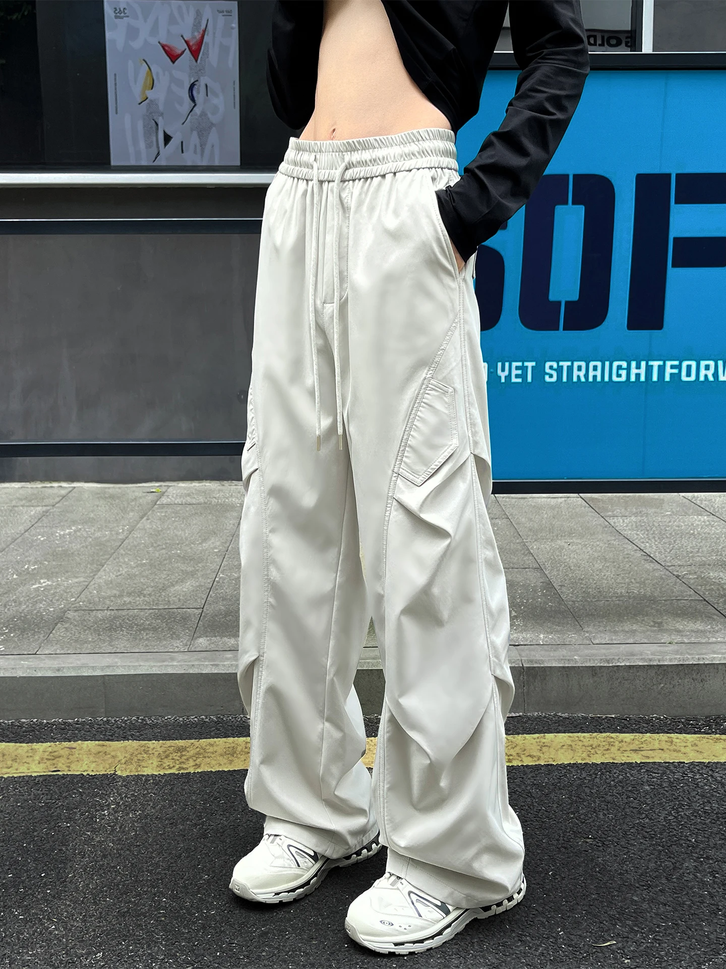 Американская складная рабочая одежда, брюки десантника, мужские весенние уличные свободные прямые повседневные брюки-карго на подкладке
Американская складная рабочая одежда, брюки десантника, мужские весенние уличные свободные прямые повседневные брюки-карго на подкладке