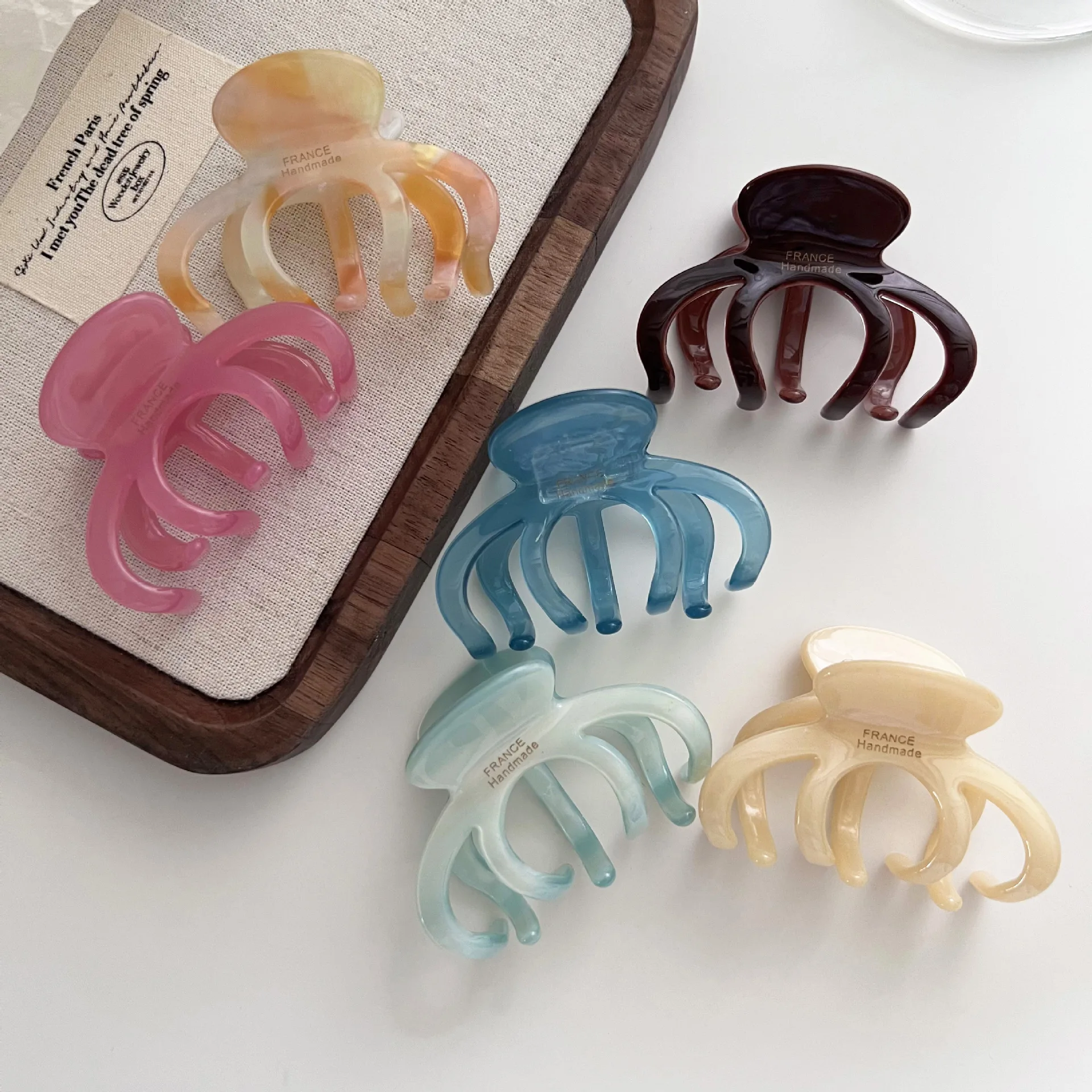6CM Acetate Hair Claw Clips Crab Medium Shark Barrettes Women Girls Sweet Hair Clamps Hairpins Hair Accessories Fashion Gift
6CM Acetate Hair Claw Clips Crab Medium Shark Barrettes Women Girls Sweet Hair Clamps Hairpins Hair Accessories Fashion Gift