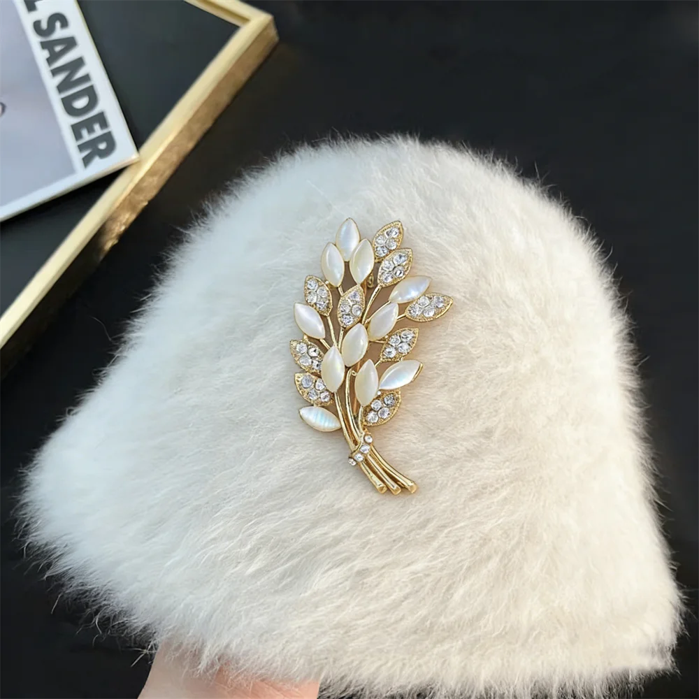 New Arrival Warm & Stylish Furry Bucket Hat with Cute Rhinestone Decor, Casual Daily Wear Fisherman Cap for Girls
New Arrival Warm & Stylish Furry Bucket Hat with Cute Rhinestone Decor, Casual Daily Wear Fisherman Cap for Girls