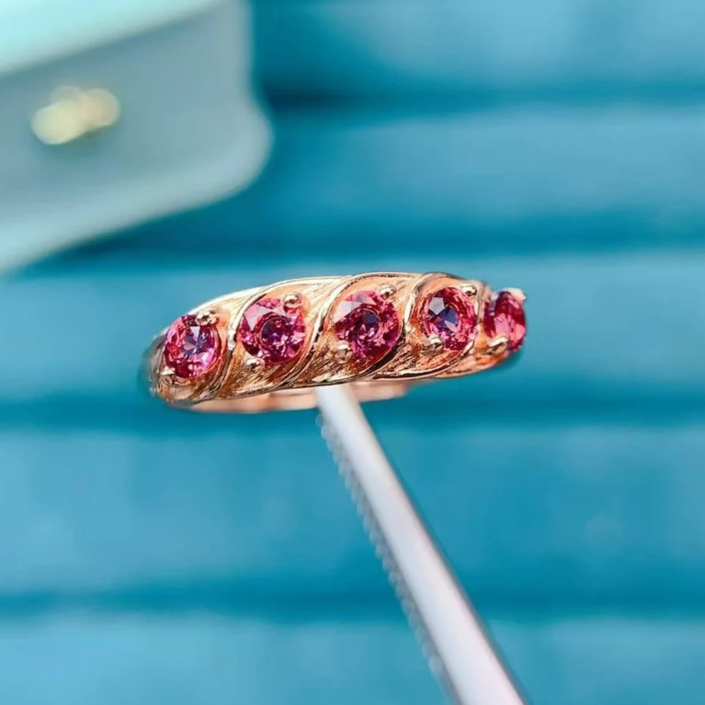 Genuine Natural Garnet 925 Silver with Certificate Ring Twisted Band Luxury Real Sterling Silver Garnet Jewelry for Women
Genuine Natural Garnet 925 Silver with Certificate Ring Twisted Band Luxury Real Sterling Silver Garnet Jewelry for Women