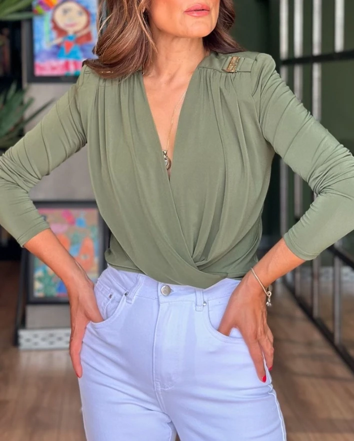 T-Shirt 2024 Hot Selling Spring Fashion Low Cut Long Sleeved Pleated Casual Flat Women's Jumpsuit
T-Shirt 2024 Hot Selling Spring Fashion Low Cut Long Sleeved Pleated Casual Flat Women's Jumpsuit