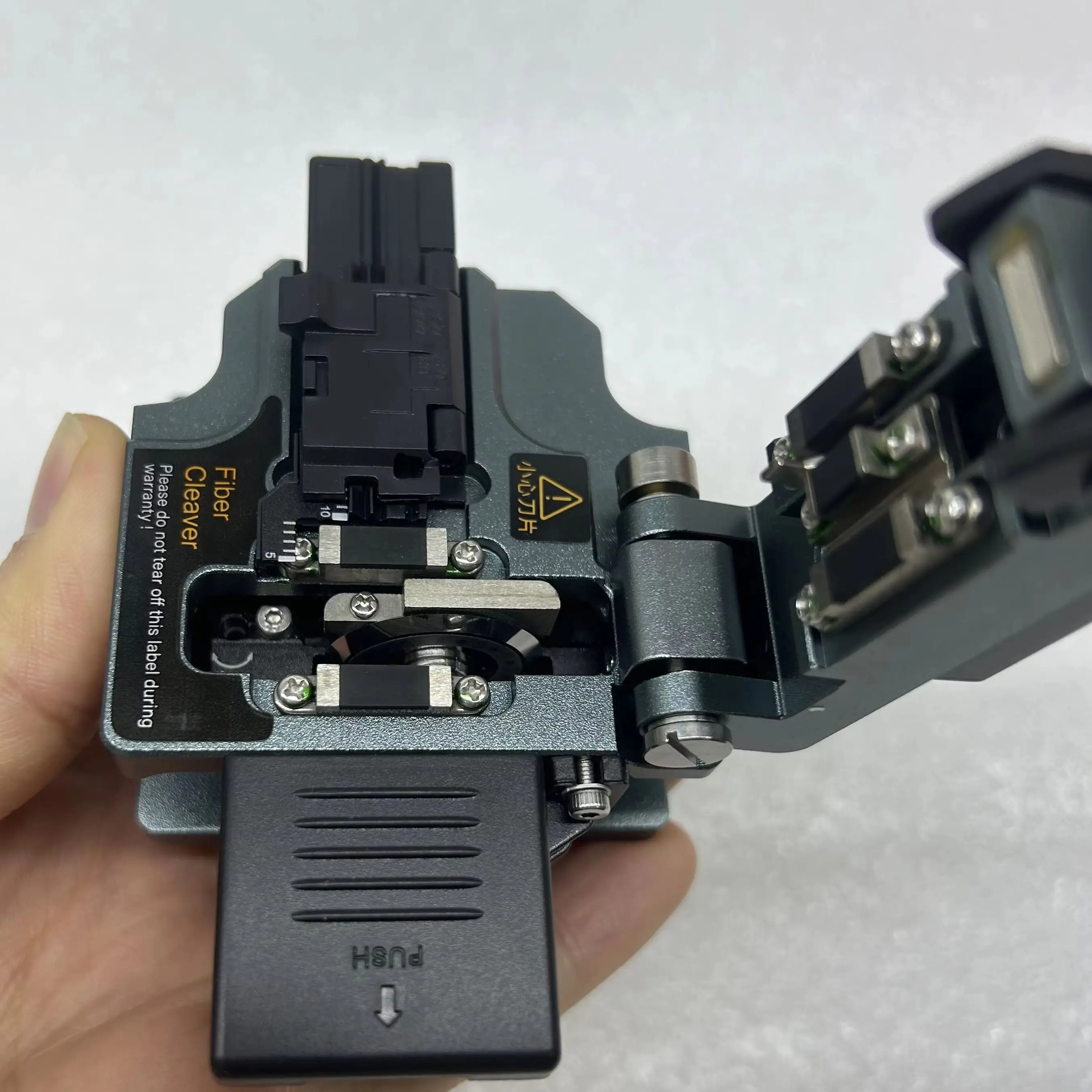 HY-85 High Precision Fiber Cleaver Fully Automatic Fiber Cable Fiber Tool Hot Melt Cutter
HY-85 High Precision Fiber Cleaver Fully Automatic Fiber Cable Fiber Tool Hot Melt Cutter