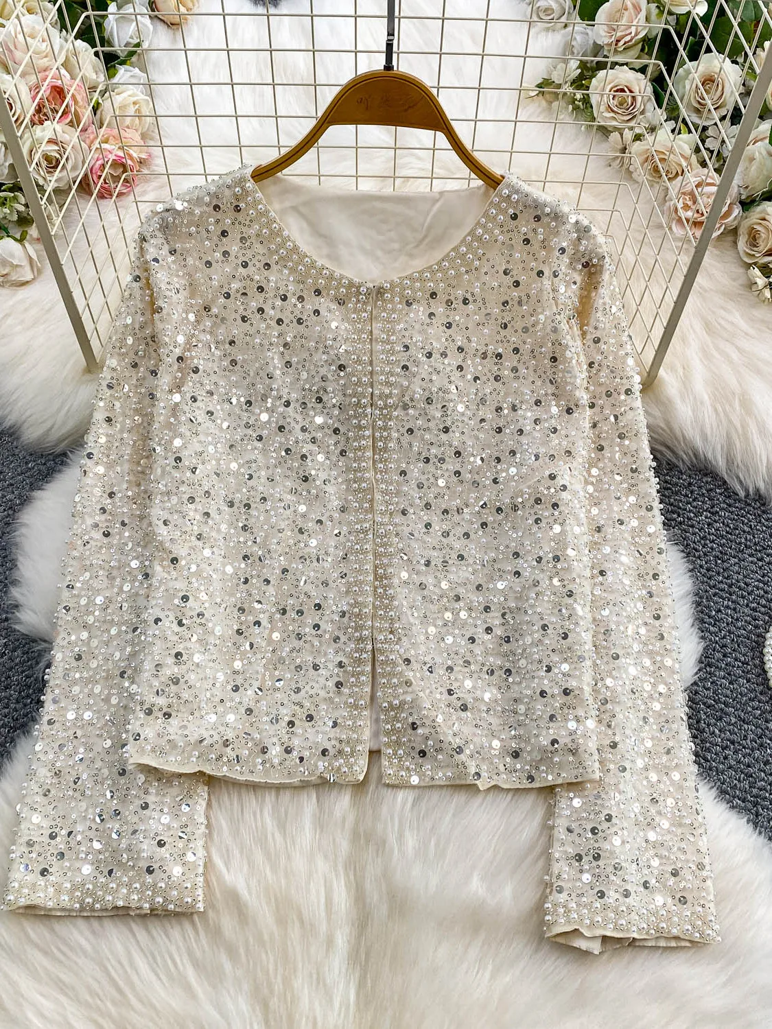 Short Pearl Embroidered Mesh round Neck Outerwear for Women Heavy Work Commute Style Loose Fit Brightening Ageless
Short Pearl Embroidered Mesh round Neck Outerwear for Women Heavy Work Commute Style Loose Fit Brightening Ageless
