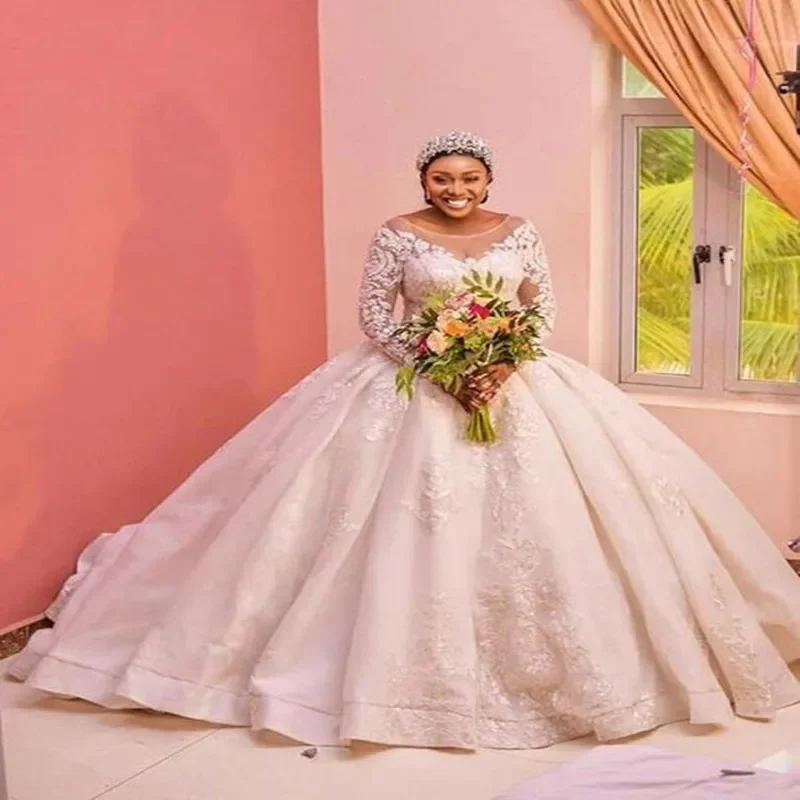 Customized Scoop Neck Lace Appliques Wedding Dresses Vestido Novias Court Train African Plus Size Long Sleeves Bridal Gown
Customized Scoop Neck Lace Appliques Wedding Dresses Vestido Novias Court Train African Plus Size Long Sleeves Bridal Gown