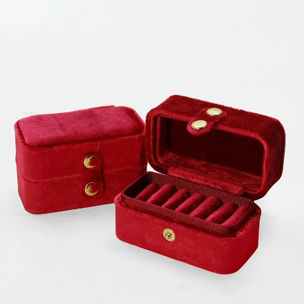 Portable Retro Velvet Ring Box Exquisite Ear Studs Case Mini Ring Storage Box Jewlery Organizer Ring Earring Holder Store
Portable Retro Velvet Ring Box Exquisite Ear Studs Case Mini Ring Storage Box Jewlery Organizer Ring Earring Holder Store
