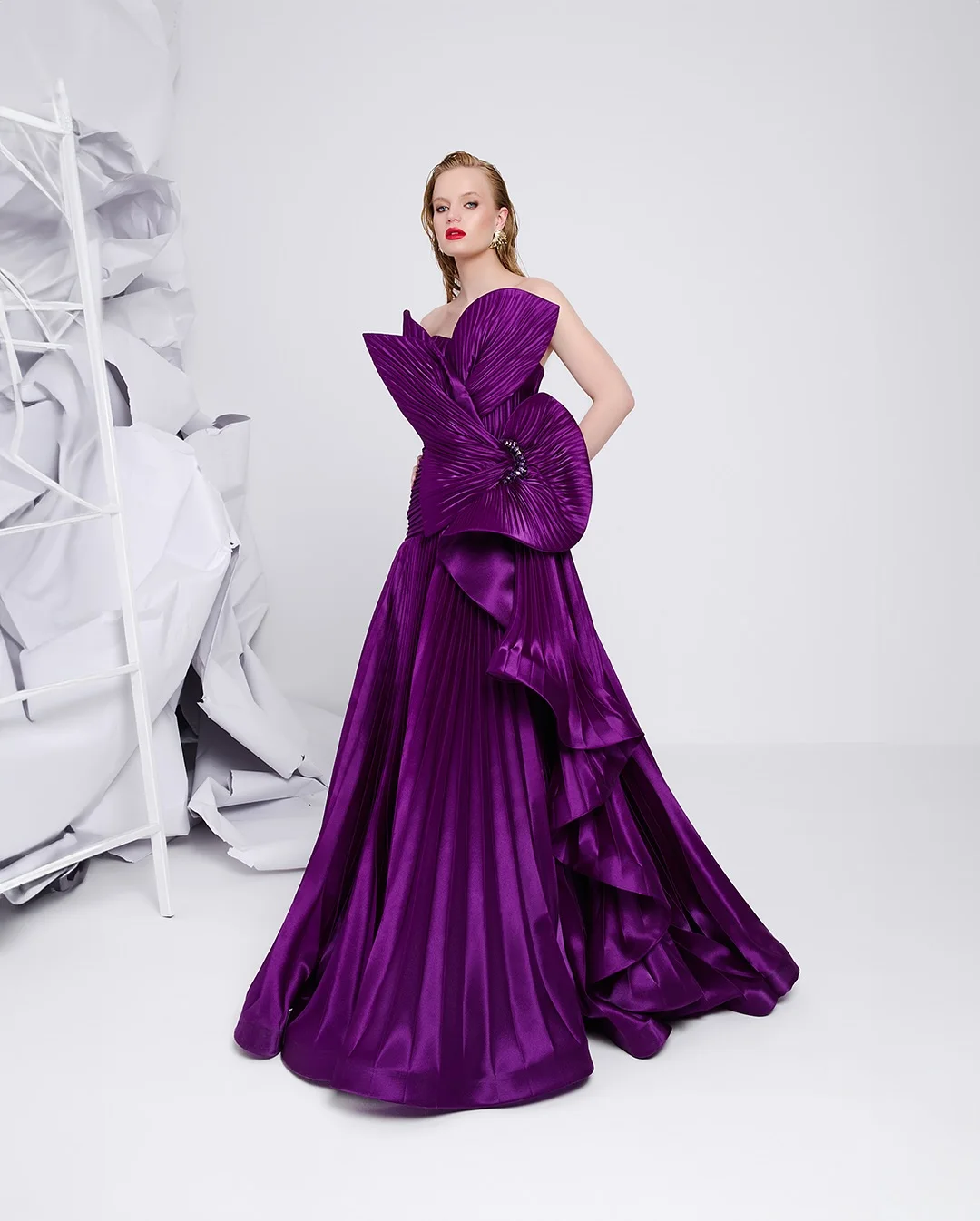 Customized High Quality Strapless Satin Sleeveless Crystal Evening Dresses Elegant Floor Length Celebrity Gowns Vestido De Noche
Customized High Quality Strapless Satin Sleeveless Crystal Evening Dresses Elegant Floor Length Celebrity Gowns Vestido De Noche