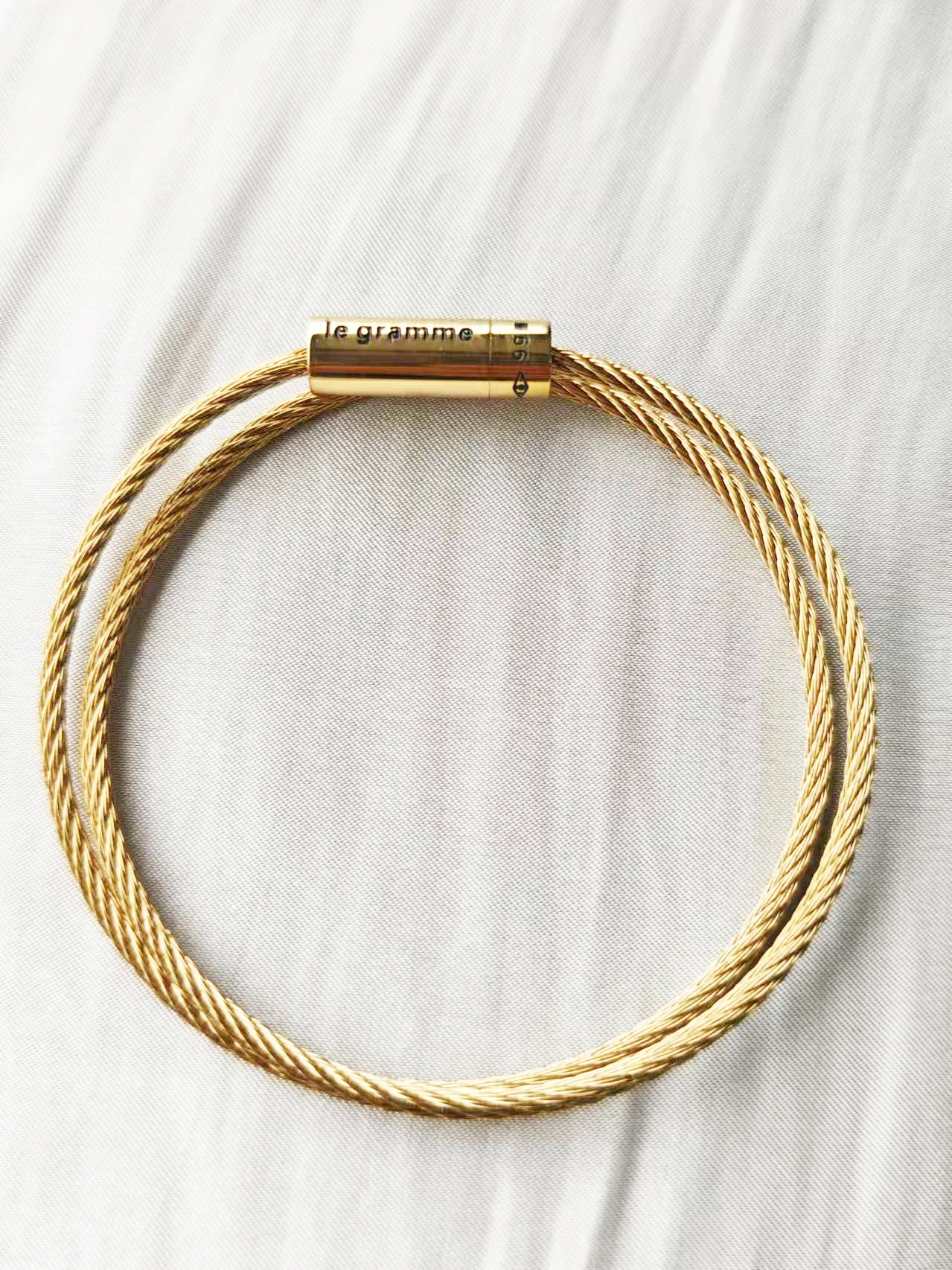 9g LE популярный французский золотой двухслойный серебряный браслет с винтовой ручкой, браслет, бутик-браслет для пар, ювелирные изделия
9g LE популярный французский золотой двухслойный серебряный браслет с винтовой ручкой, браслет, бутик-браслет для пар, ювелирные изделия