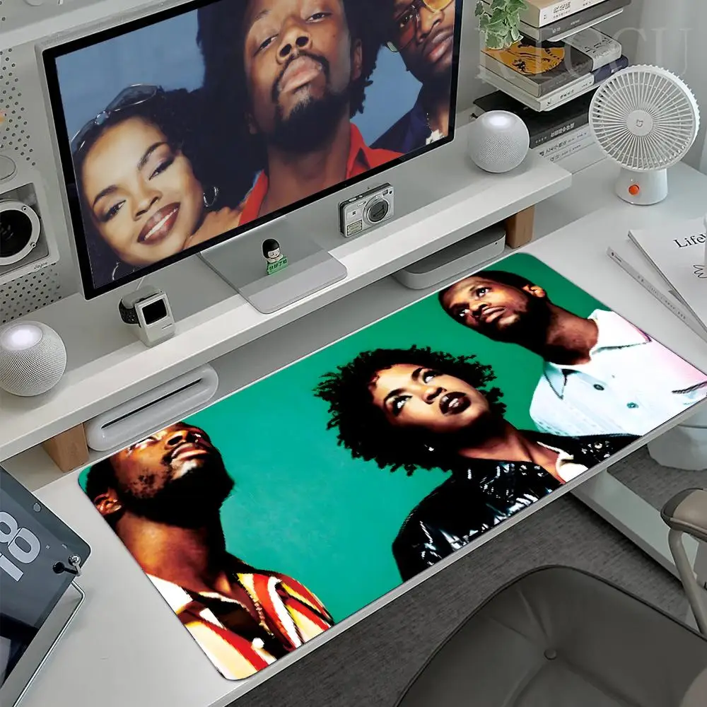 Коврик для мыши Fugees, большой игровой коврик для мыши с защитой по краям, утолщенный коврик для компьютерной клавиатуры, настольный коврик
Коврик для мыши Fugees, большой игровой коврик для мыши с защитой по краям, утолщенный коврик для компьютерной клавиатуры, настольный коврик