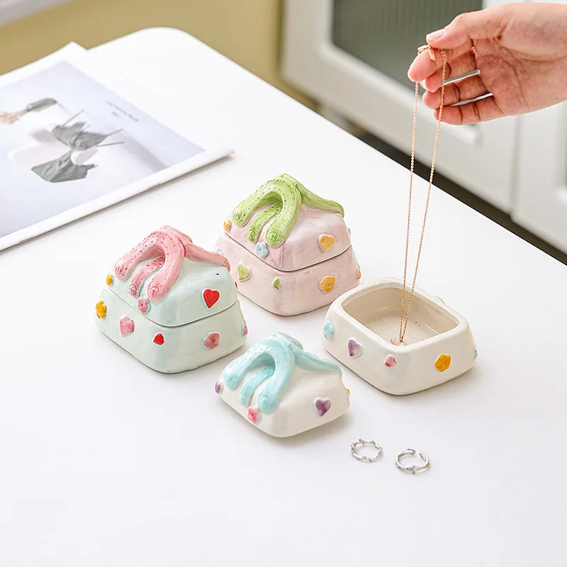 Ceramic Jewelry Box Handbag Shape Cute Fashion Ring Earring Organizer with Lid Gift For Girl
Ceramic Jewelry Box Handbag Shape Cute Fashion Ring Earring Organizer with Lid Gift For Girl