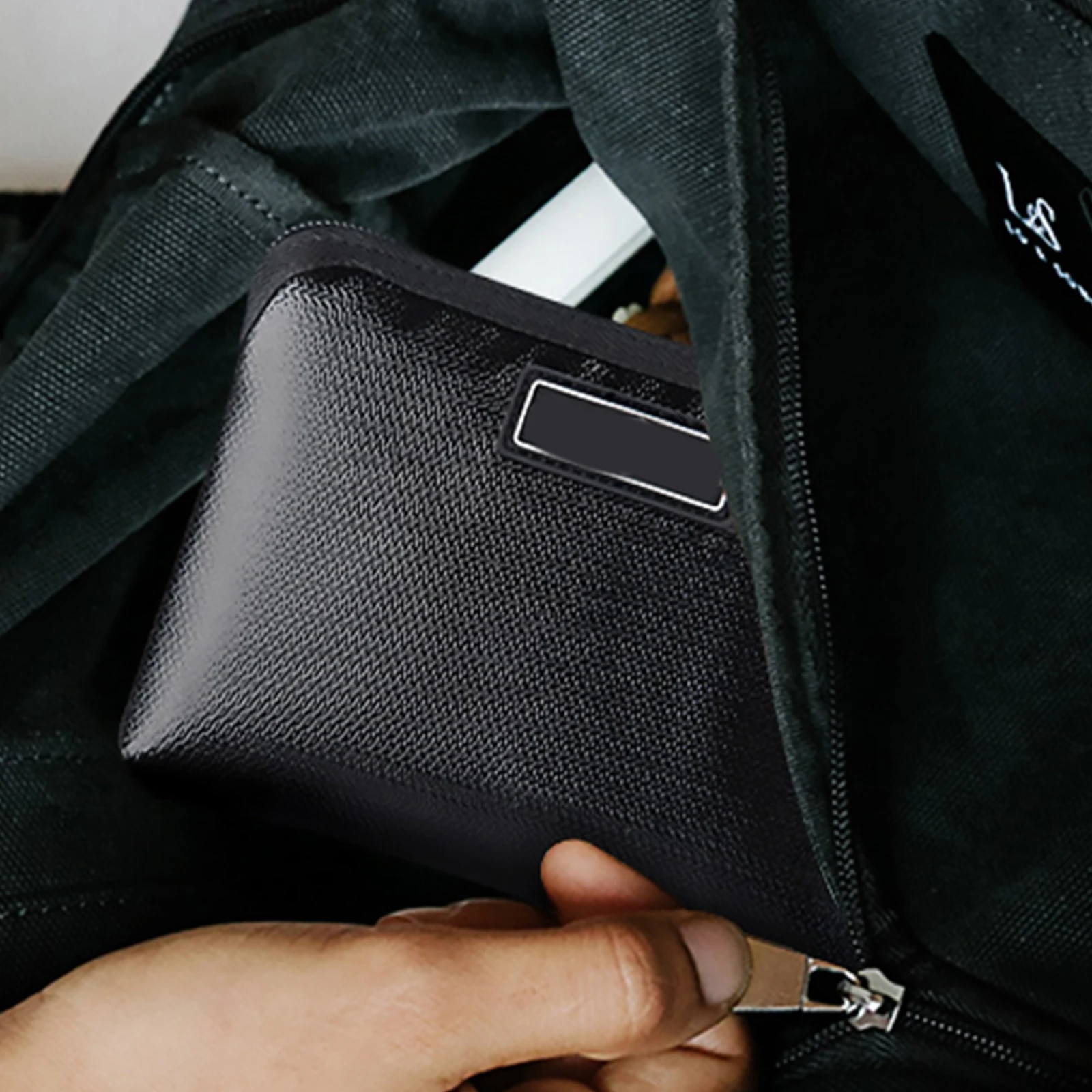 Portable Storage Bag Silicone Fiberglass Document Organizer Explosion Proof Fireproof Design Water resistant Compact
Portable Storage Bag Silicone Fiberglass Document Organizer Explosion Proof Fireproof Design Water resistant Compact