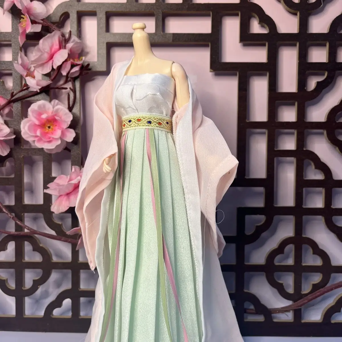 1/6 Doll's Clothes Suit for 30cm Bjd Doll Chinese Ancient Style Hanfu Girl Toys Dress Up Play House Doll Accessories, No Doll
1/6 Doll's Clothes Suit for 30cm Bjd Doll Chinese Ancient Style Hanfu Girl Toys Dress Up Play House Doll Accessories, No Doll