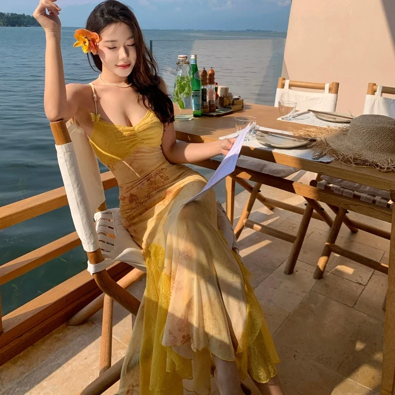 Летнее французское винтажное сексуальное длинное платье-русалка для женщин, с открытой спиной, с принтом, на тонких бретельках, для вечеринок, пляжного отдыха
Летнее французское винтажное сексуальное длинное платье-русалка для женщин, с открытой спиной, с принтом, на тонких бретельках, для вечеринок, пляжного отдыха