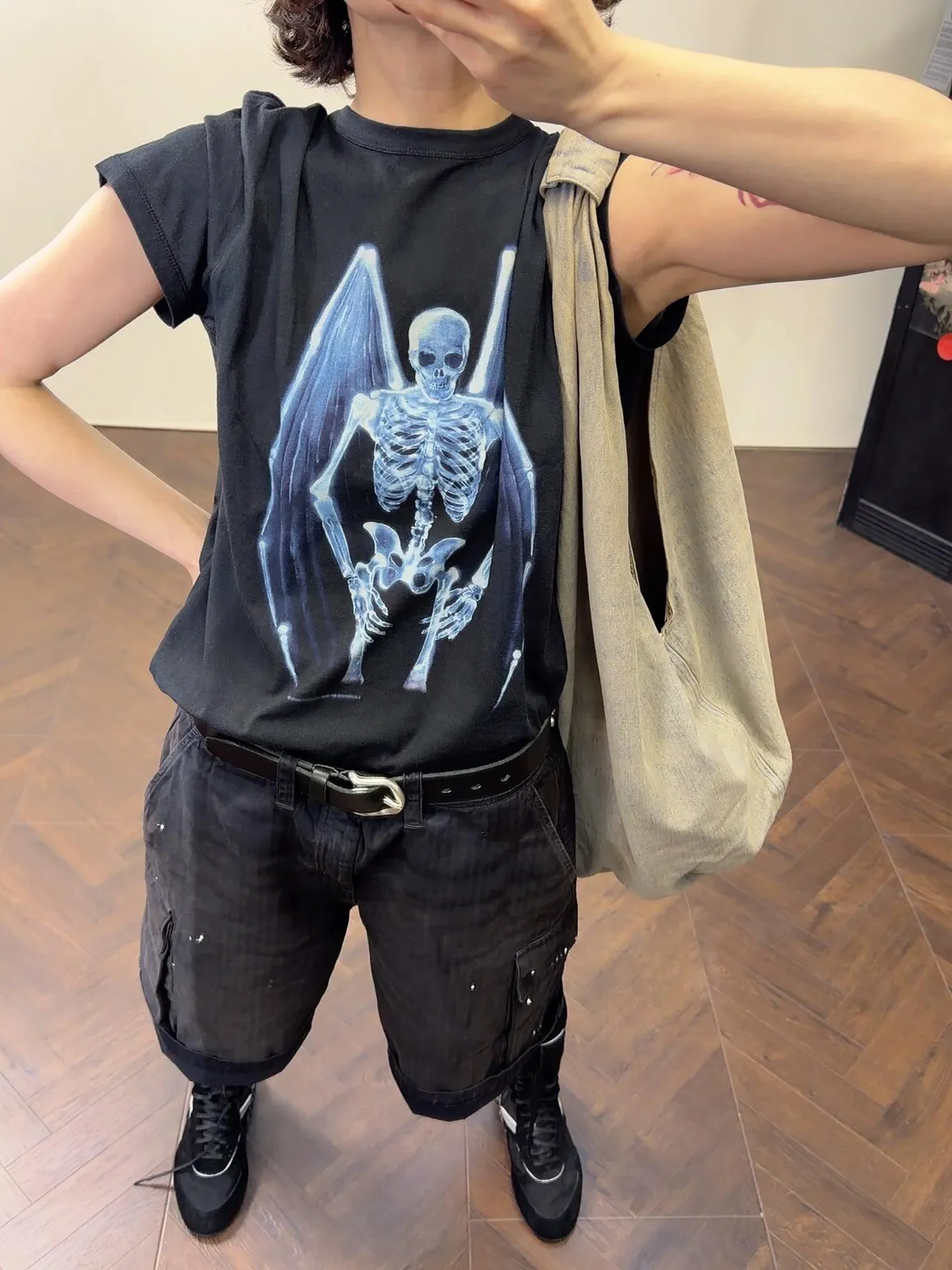 OL style BOX T-SHIRT Fallen Angel print casual loose 3D digital direct injection short-sleeved T-shirt
OL style BOX T-SHIRT Fallen Angel print casual loose 3D digital direct injection short-sleeved T-shirt