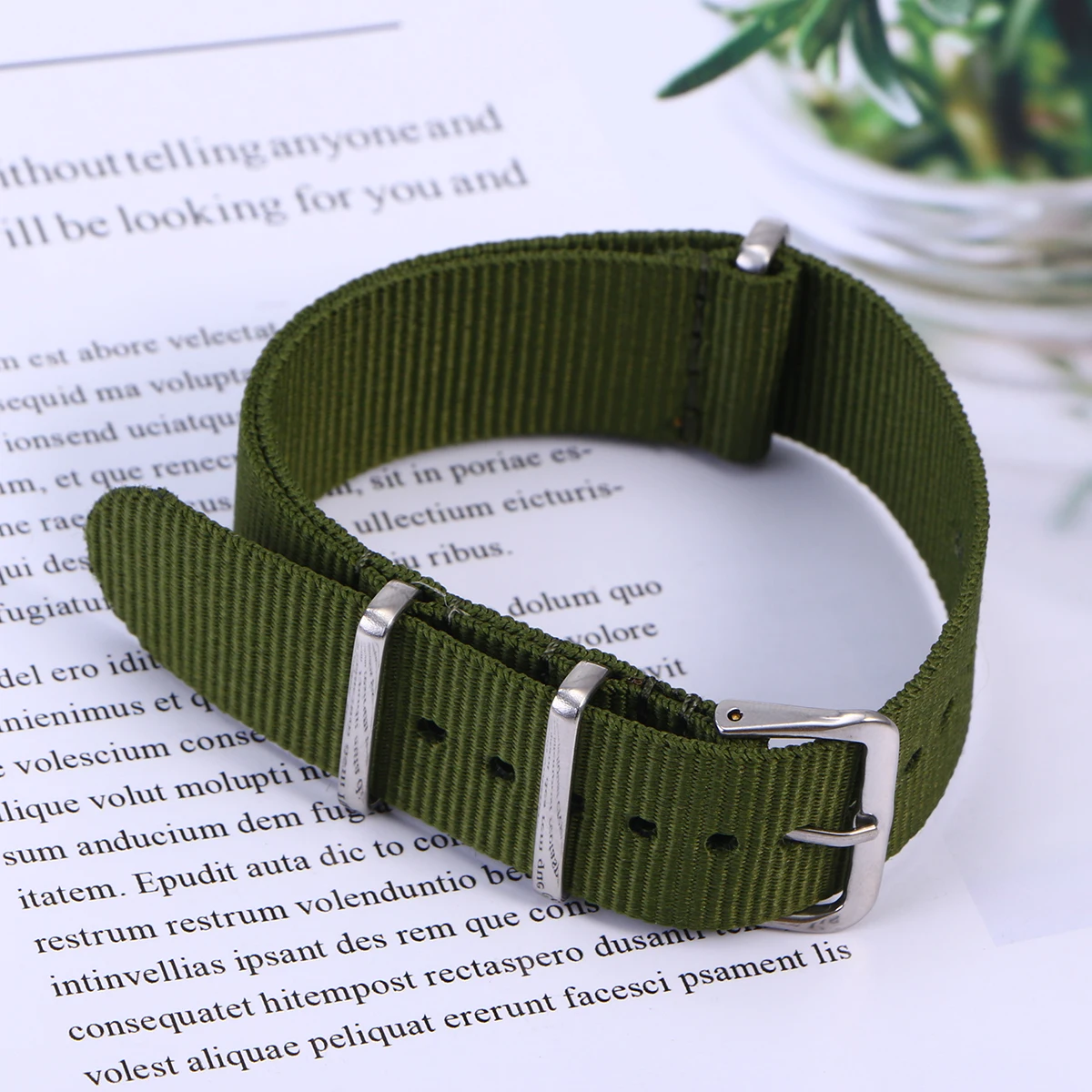 Heavy Duty Watch Strap 18Mm Replacement Woven Bands Breathable For Men Women Army Nylon Watch Strap Green
Heavy Duty Watch Strap 18Mm Replacement Woven Bands Breathable For Men Women Army Nylon Watch Strap Green
