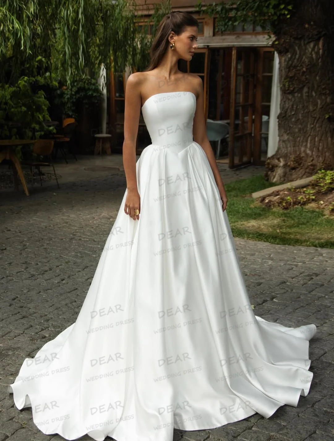 Simple Sexy Wedding Dresses A Line Women's Sleeveless Strapless Sweep Train Bridal Gowns Customized Charming Vestidos De Novia
Simple Sexy Wedding Dresses A Line Women's Sleeveless Strapless Sweep Train Bridal Gowns Customized Charming Vestidos De Novia