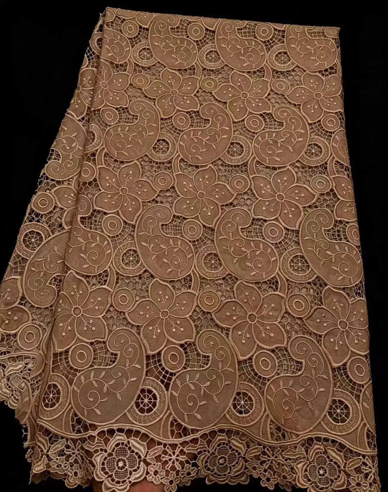 African Women's High-Quality Guipure Cord Lace Fabric with Sequins French Nigerian Wedding Material Luxury 2026
African Women's High-Quality Guipure Cord Lace Fabric with Sequins French Nigerian Wedding Material Luxury 2026