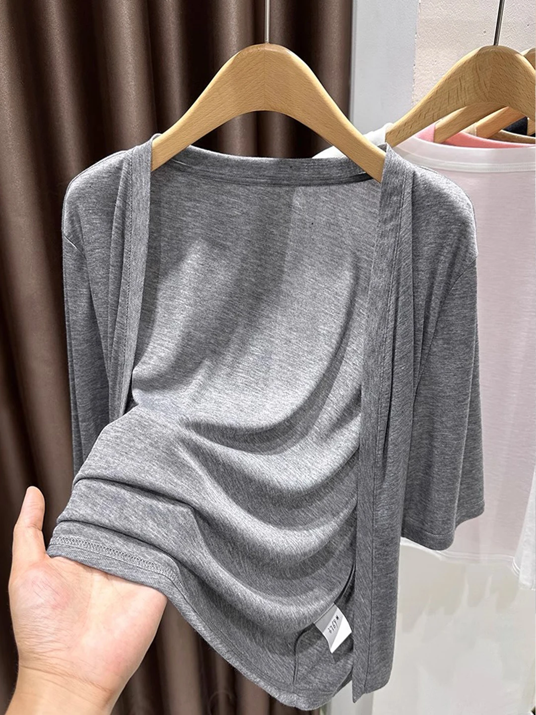 Ice Silk Thin Grey Short Sleeve Open Cardigan Women's Summer Matching Strap Outerwear mid Sleeve Knitted Air Conditioning Cov...
Ice Silk Thin Grey Short Sleeve Open Cardigan Women's Summer Matching Strap Outerwear mid Sleeve Knitted Air Conditioning Cov...