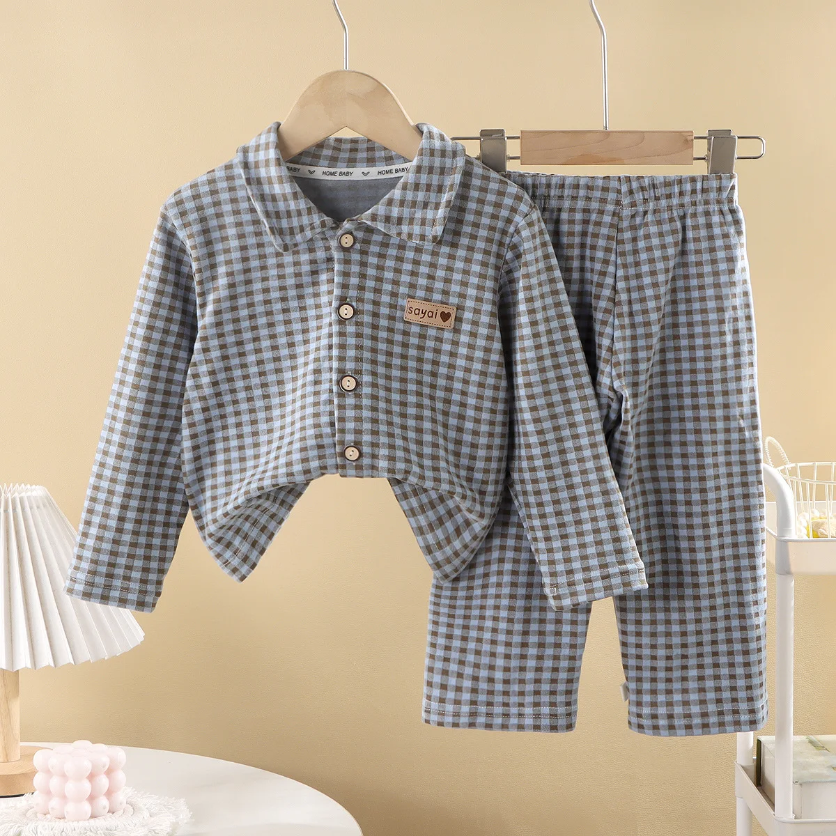 New 2025 Boys Girls Autumn Pajamas Home Wear Kids Casual Striped Long Sleeve Lapel Pyjamas Children's Sleepwear Clothing Sets
New 2025 Boys Girls Autumn Pajamas Home Wear Kids Casual Striped Long Sleeve Lapel Pyjamas Children's Sleepwear Clothing Sets