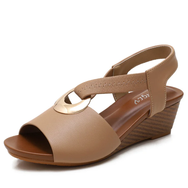 Women's Shoes Summer European and American comfortable, stylish, versatile wedge mom shoes, thick-soled casual sandals
Women's Shoes Summer European and American comfortable, stylish, versatile wedge mom shoes, thick-soled casual sandals