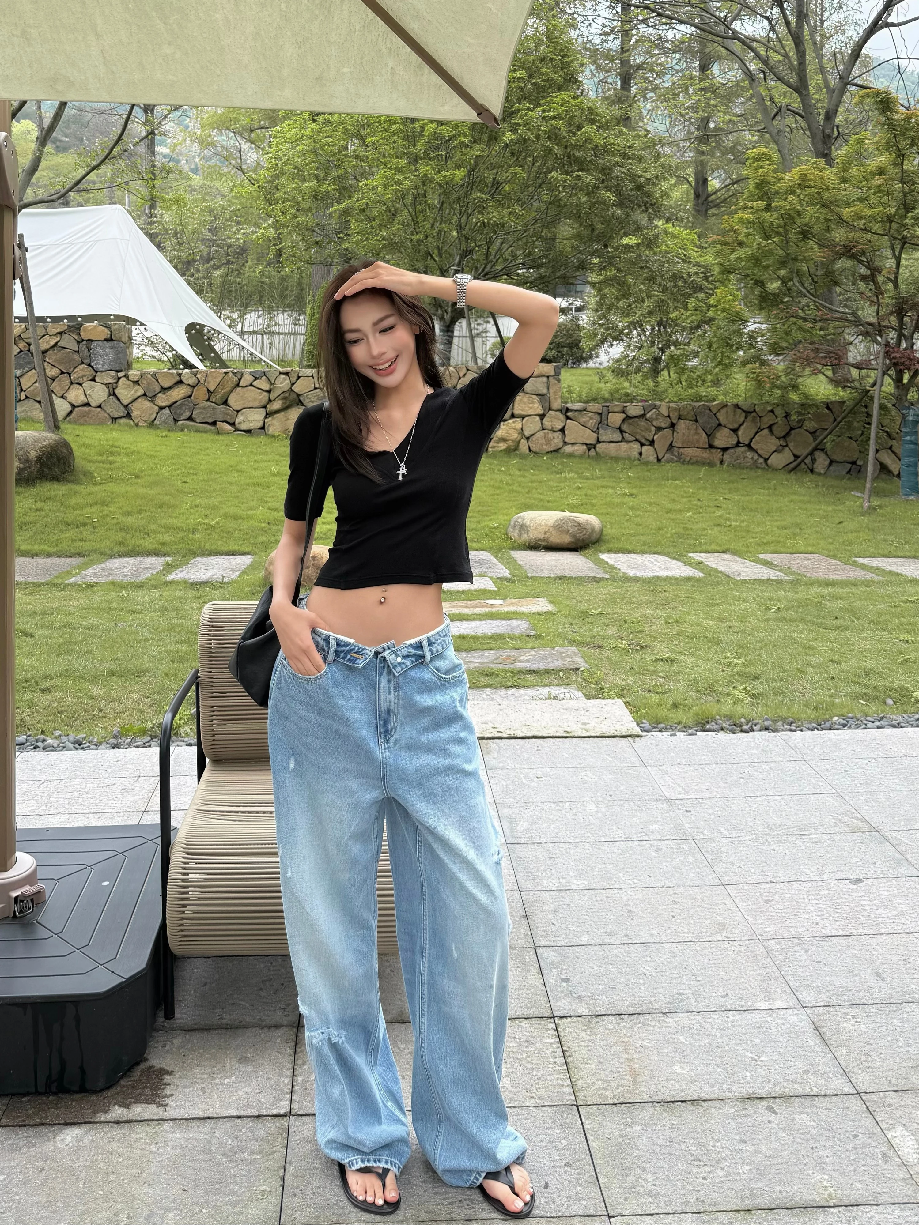 ZhouMiao California Filter Light Blue Vintage Ripped Wide Leg Jeans Women's Style Commute Natural Waist Cotton Button Closure
ZhouMiao California Filter Light Blue Vintage Ripped Wide Leg Jeans Women's Style Commute Natural Waist Cotton Button Closure