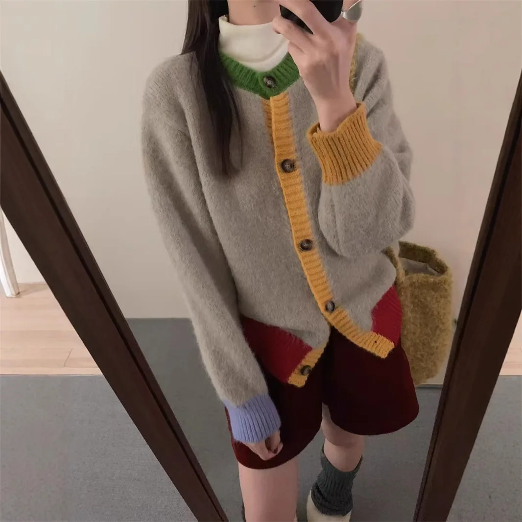 Korean Lazy Casual Personality Contrast Color Knitted Sweater Female Autumn Winter 2024 New Winter Loose Short Sweater Coat Top
Korean Lazy Casual Personality Contrast Color Knitted Sweater Female Autumn Winter 2024 New Winter Loose Short Sweater Coat Top